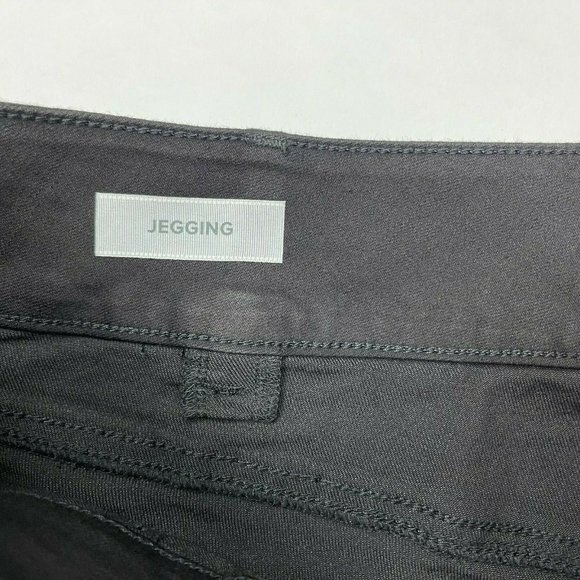 Torrid Super Stretch Jeggings Cotton Blend Zip Closure Denim Women Plus 26 NWT - Picture 8 of 12